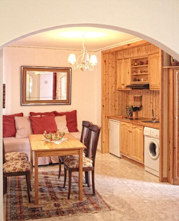 Apartamentos Turisticos Casa Soto 巴约讷 外观 照片