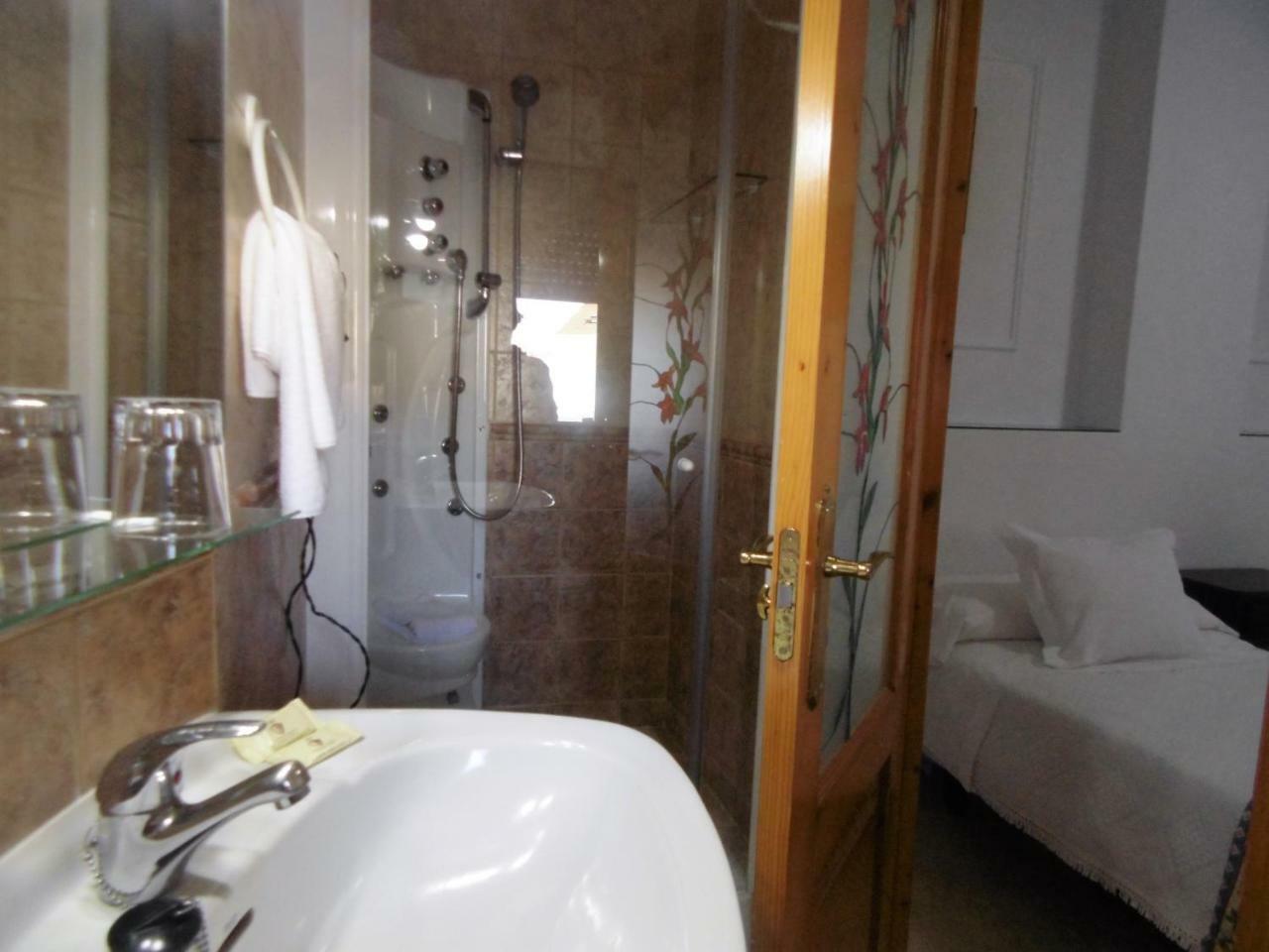 Apartamentos Turisticos Casa Soto 巴约讷 外观 照片